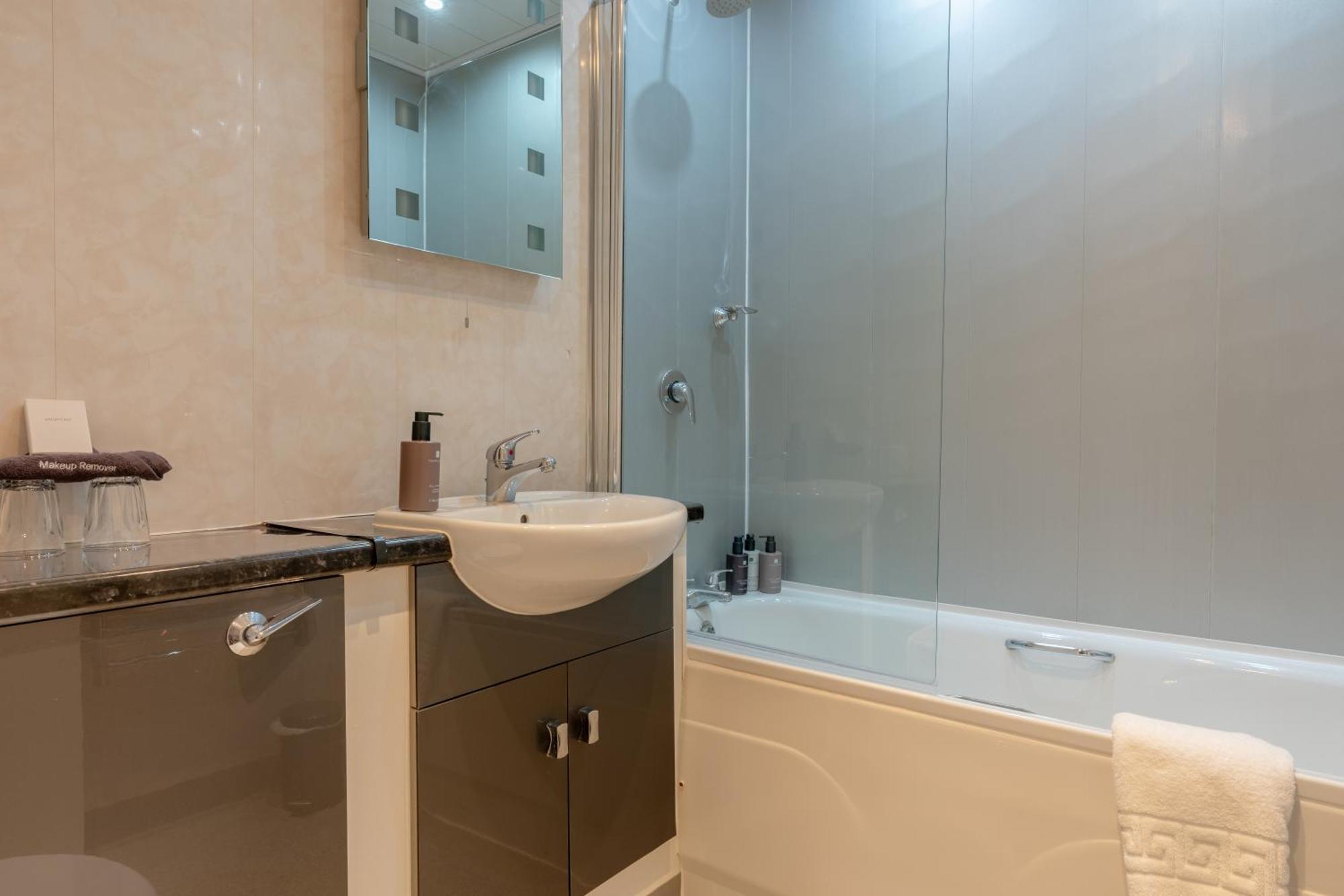 Springbank Manor Hotel Darwen Luaran gambar